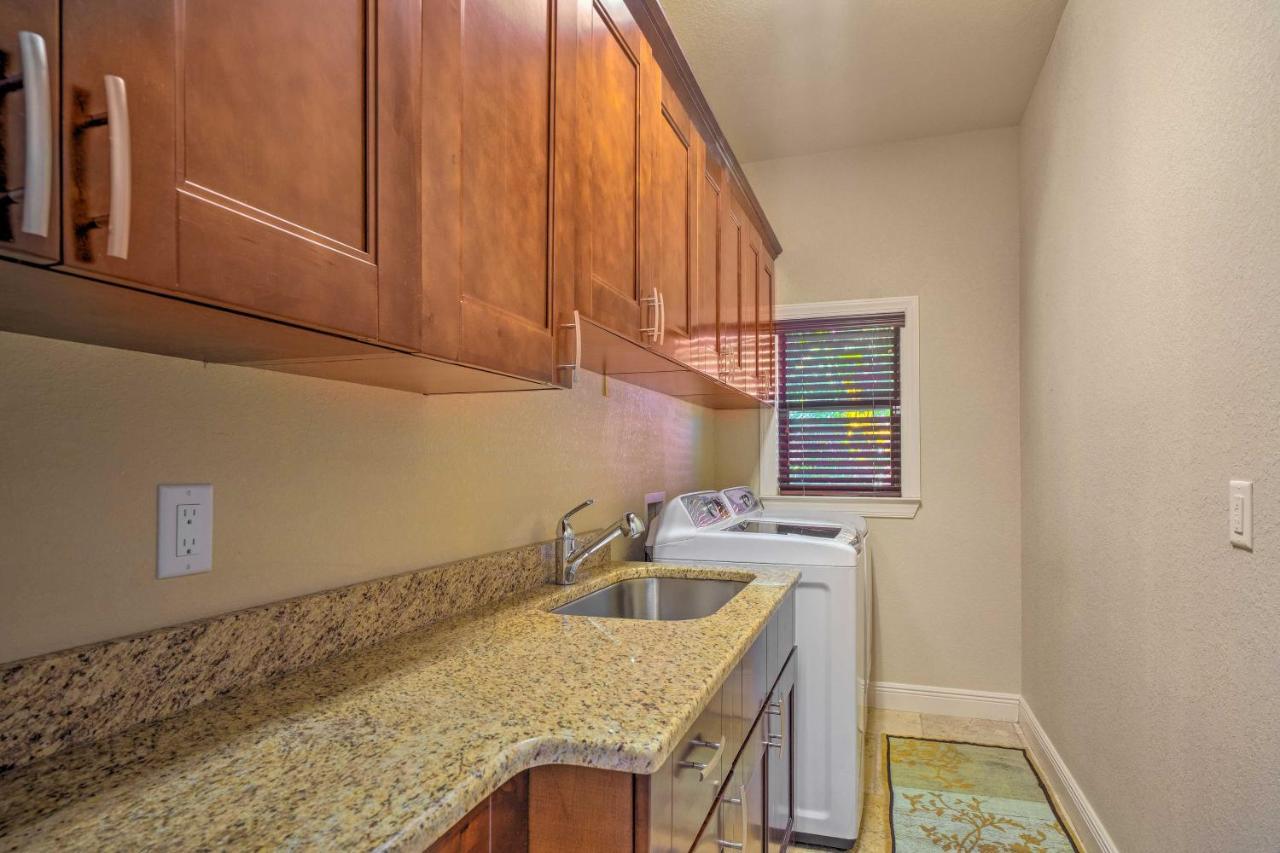 Canalfront Cape Coral Home With Patio And Grill! Ngoại thất bức ảnh